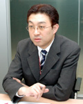 山本氏