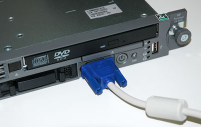 フロントパネルにもビデオポートが用意されている