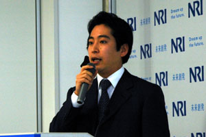 野村総合研究所 情報・通信コンサルティング二部 副主任コンサルタント 阿波村 聡氏