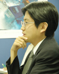 白岩 次郎氏