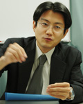 白岩 次郎氏