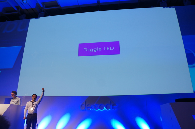 Raspberry Pi 2＋Windows 10 IoT Core＋Node.jsで、アイアンマン風のLEDペンダントを点灯