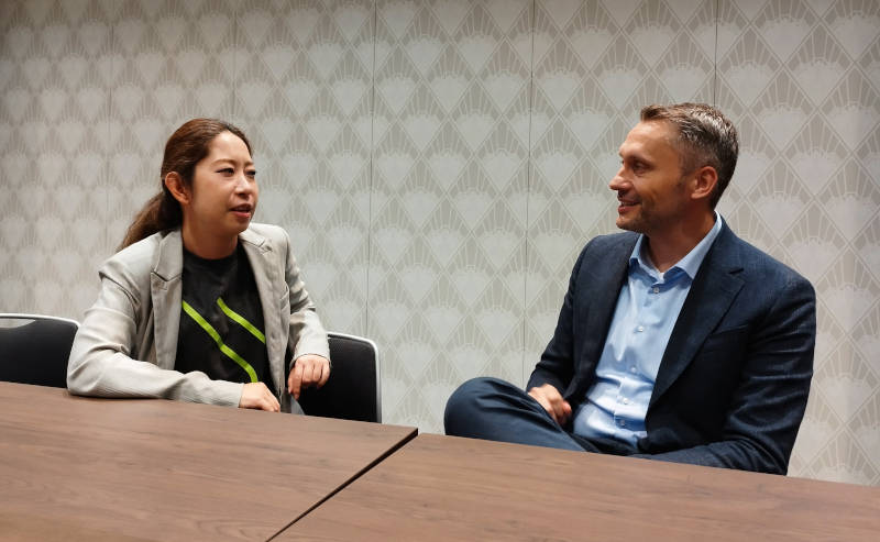 インタビューに答える戸田氏(左)とEpp氏(右)