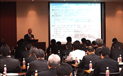 写真1 プロジェクト管理セミナーを開催
