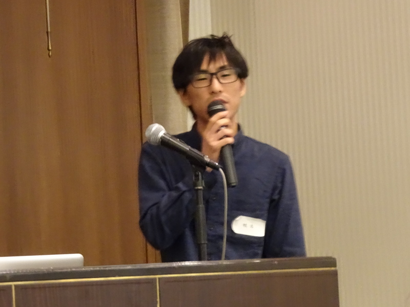 ElectronとSoffeeScriptによるパケットアナライザの発表(発表者名は筆者の記録漏れ)